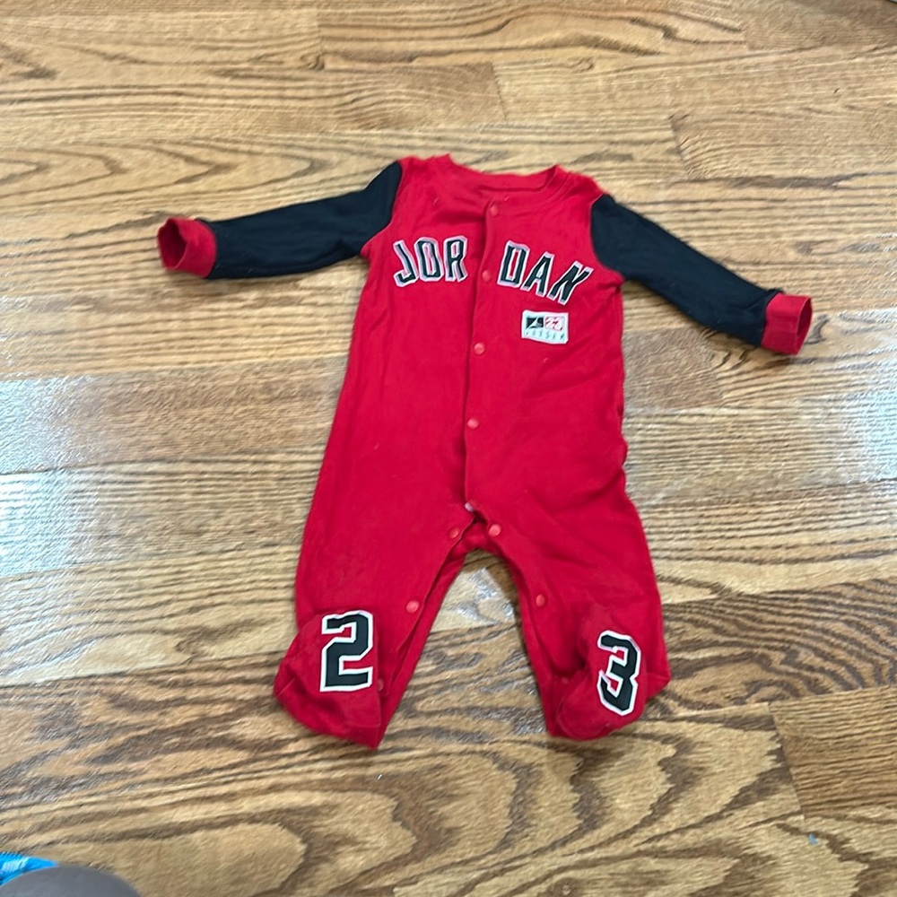 Jordan set sleeper size 6/9 m kids good condition
